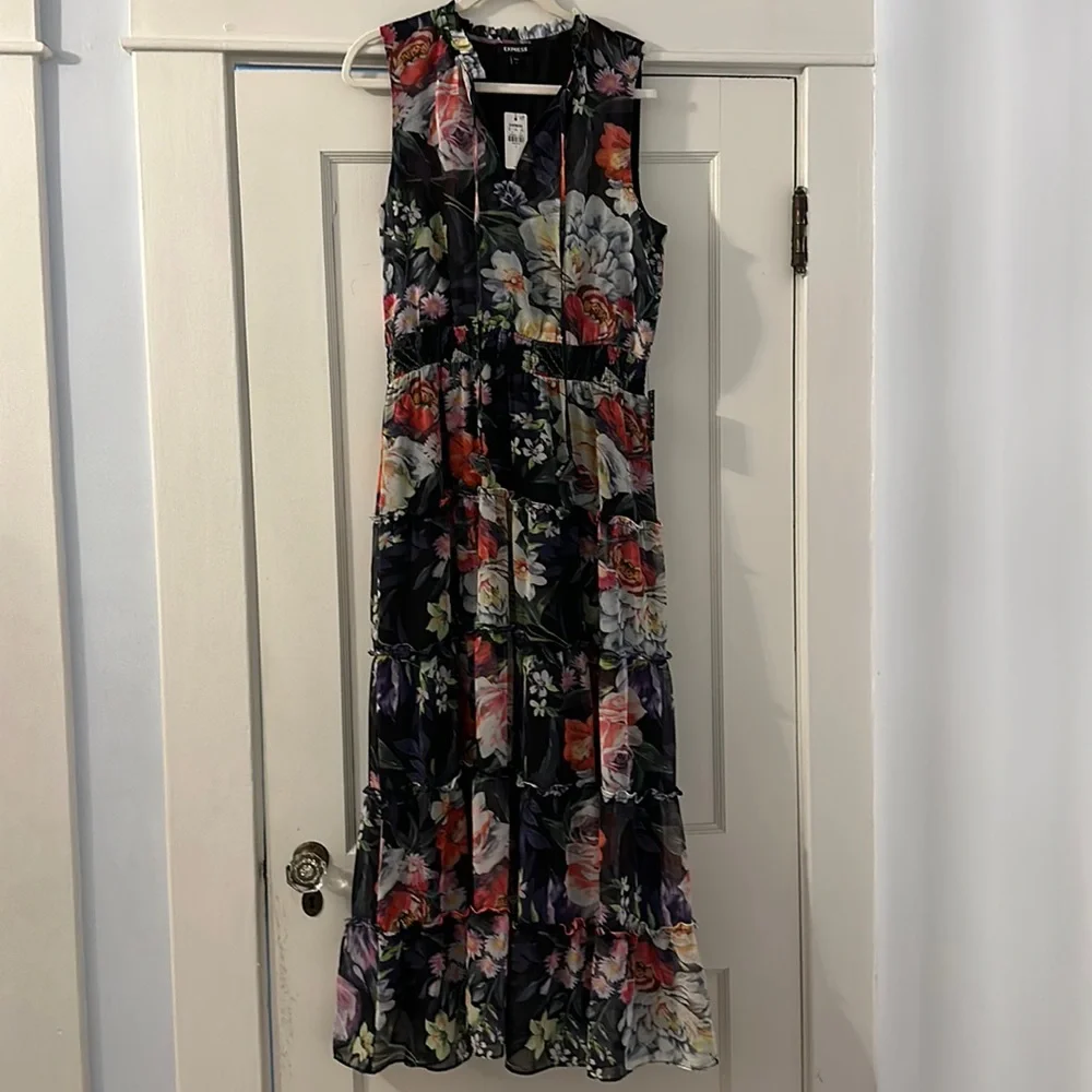 Express Maxi floral print dress NWT - Picture 3 of 6